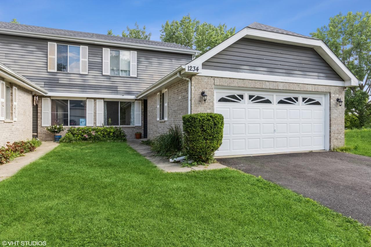 1234 Andover Cir., Aurora, IL 60504
