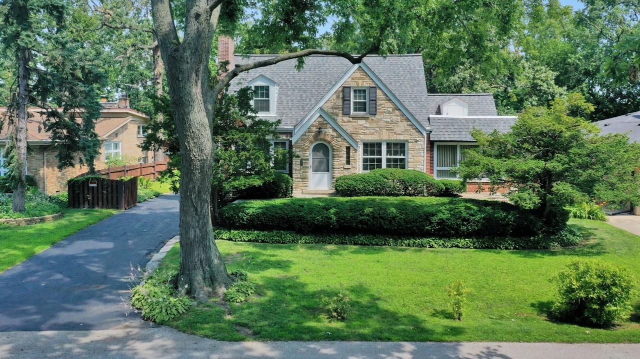 5228 Cass St., Oak Lawn, IL 60453