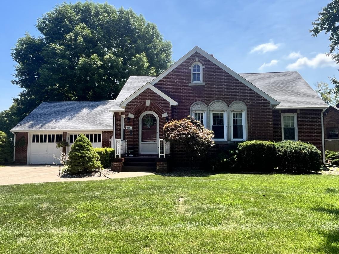 2404 28th St., Moline, IL 61265