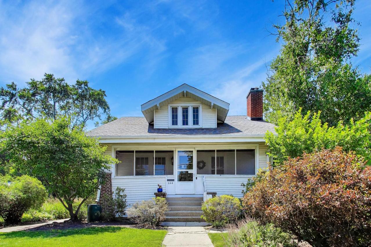 644 S 4th Ave., Des Plaines, IL 60016