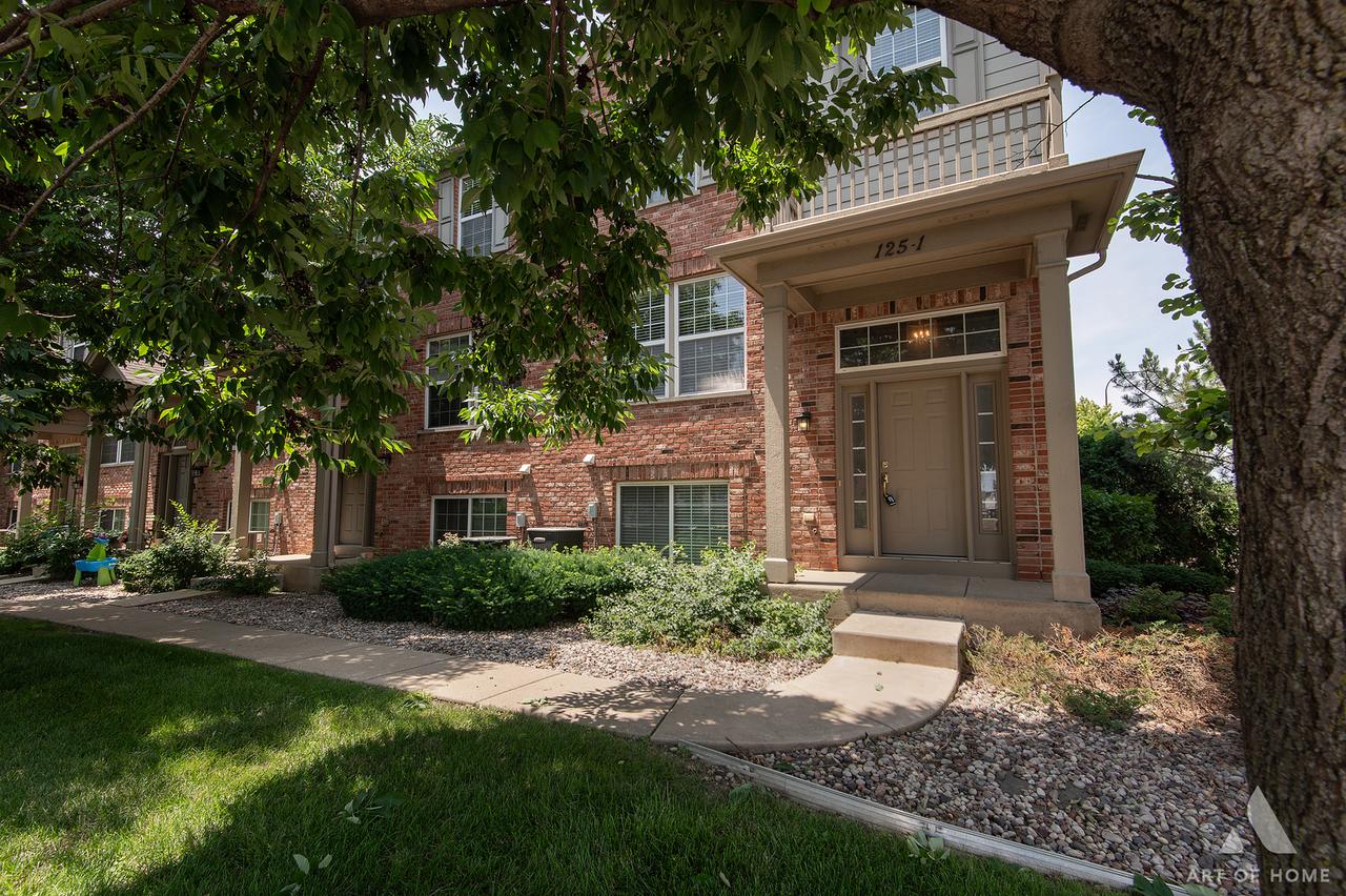 125 Bristol Ln. #1, Wood Dale, IL 60191