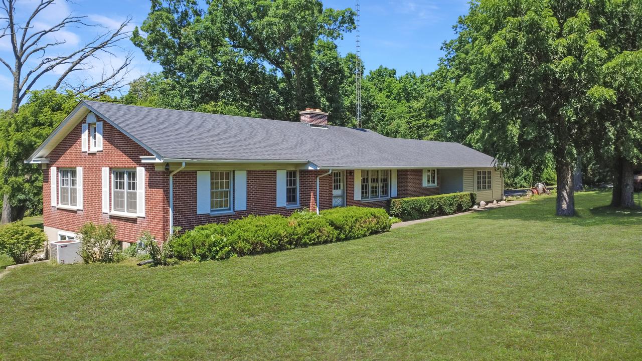 3205 N Il Route 23 Hwy., Marengo, IL 60152