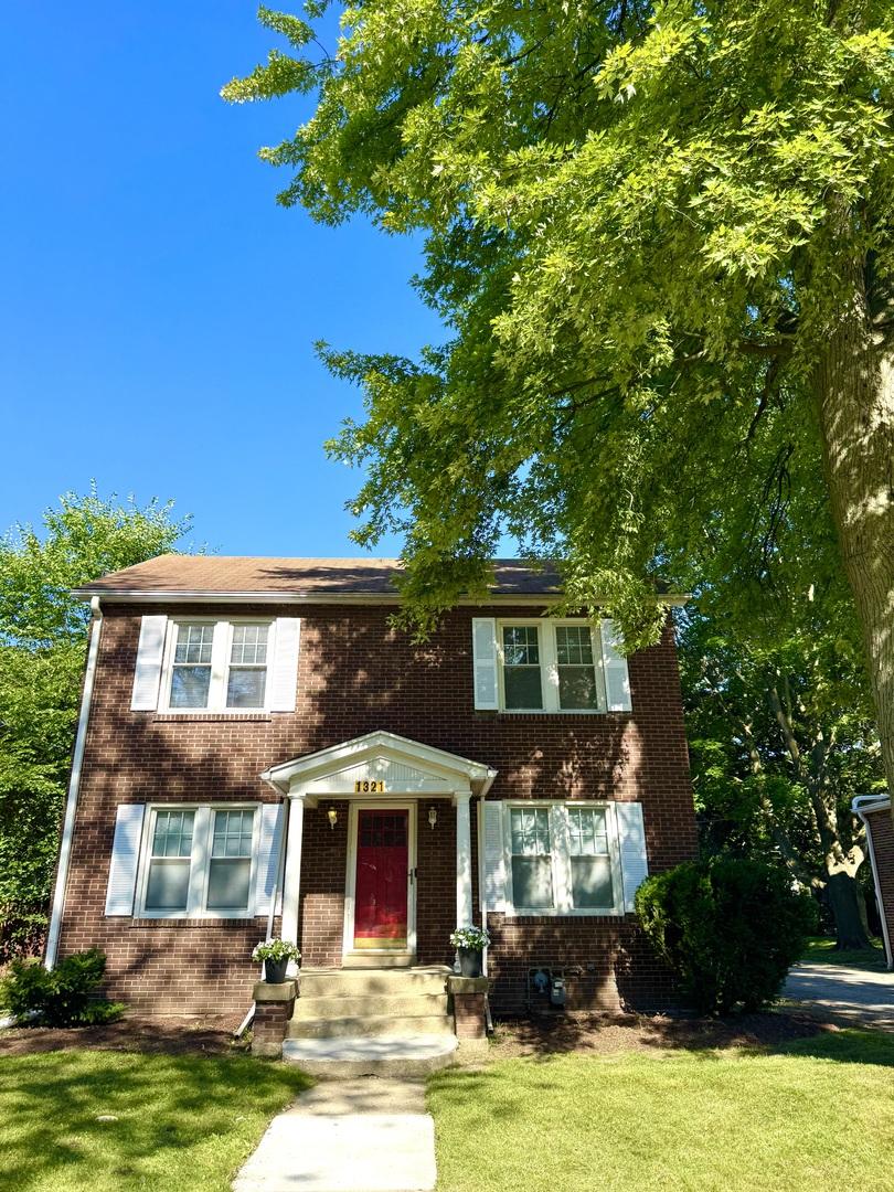 1321 N Jackson St., Waukegan, IL 60085