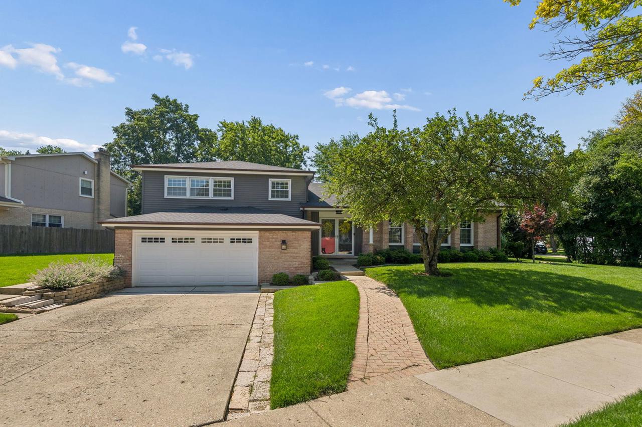 3923 Rutgers Ln., Northbrook, IL 60062