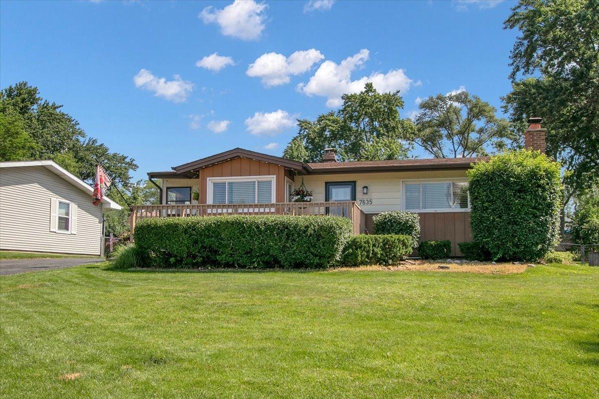 7635 Walnut Ave., Woodridge, IL 60517