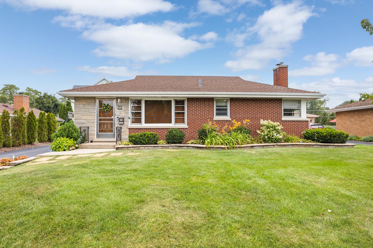 22 6th St., Downers Grove, IL 60515