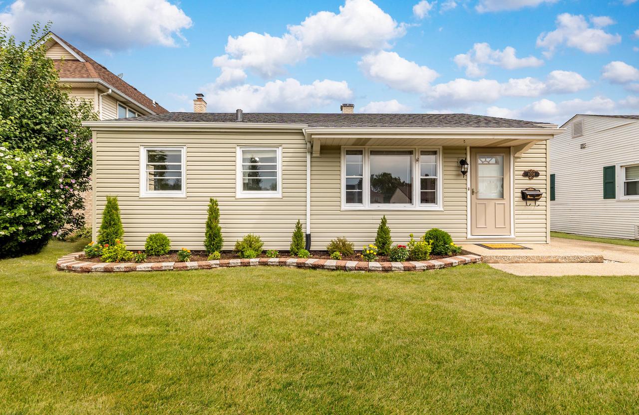 8708 44th Pl., Lyons, IL 60534