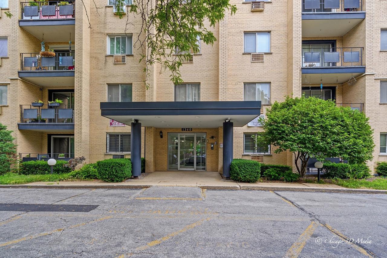 1340 W Touhy Ave. #202, Chicago, IL 60626