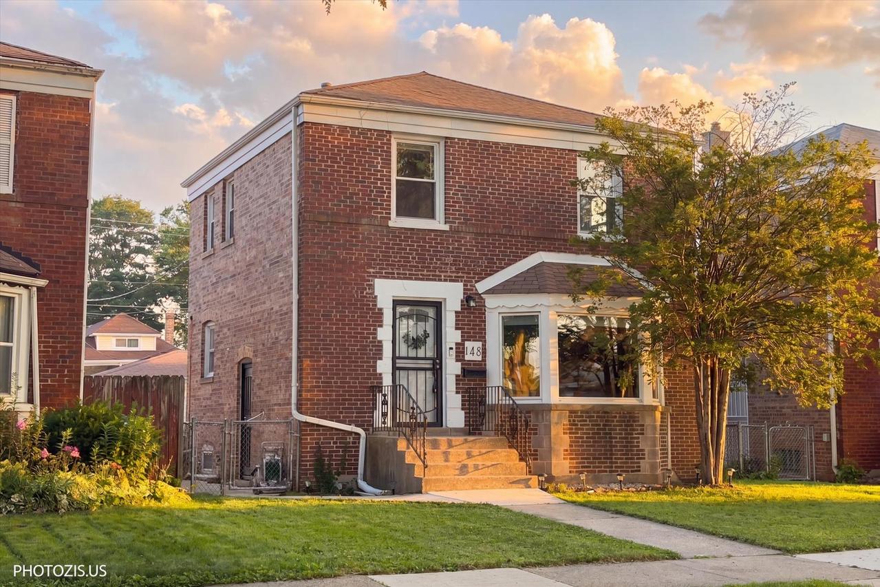 148 Linden Ave., Bellwood, IL 60104