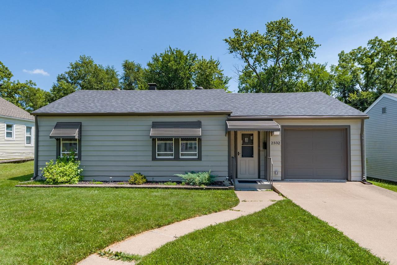 2332 48th St., Moline, IL 61265