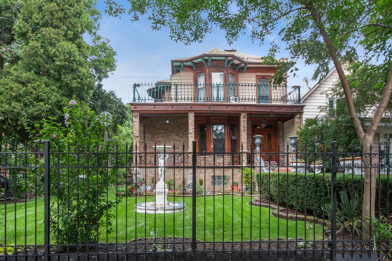 2656 W Logan Blvd., Chicago, IL 60647