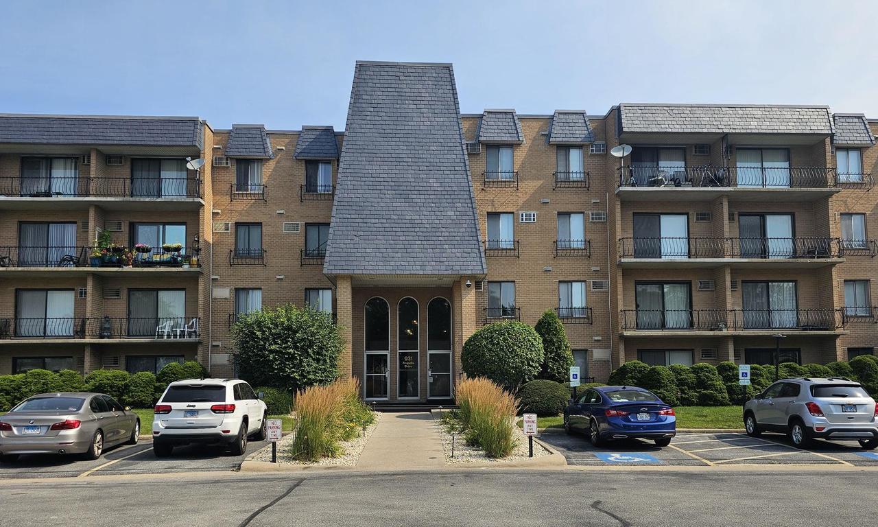 931 W Arquilla Dr. #431, Glenwood, IL 60425