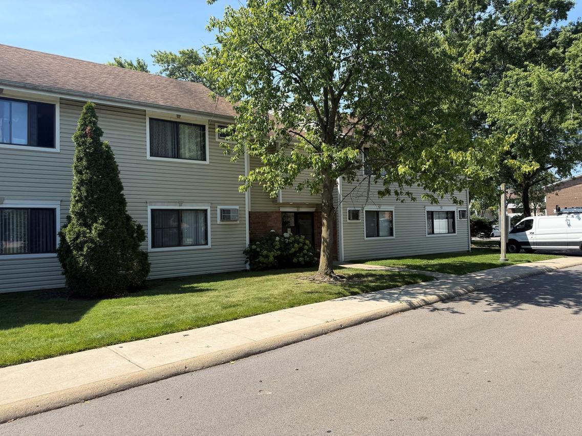 3600 Bayside Dr. #5, Palatine, IL 60074