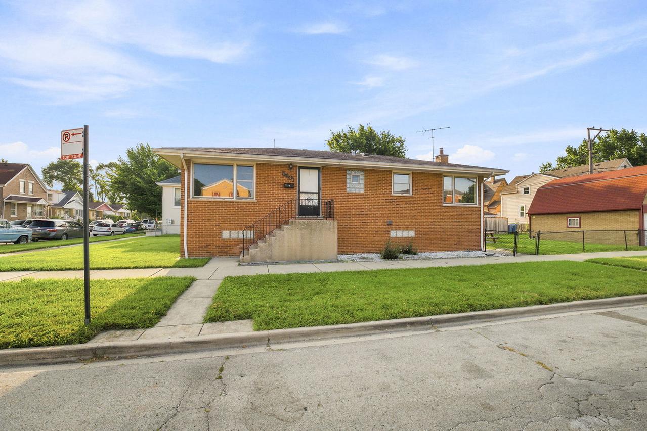 5401 S Millard Ave., Chicago, IL 60632