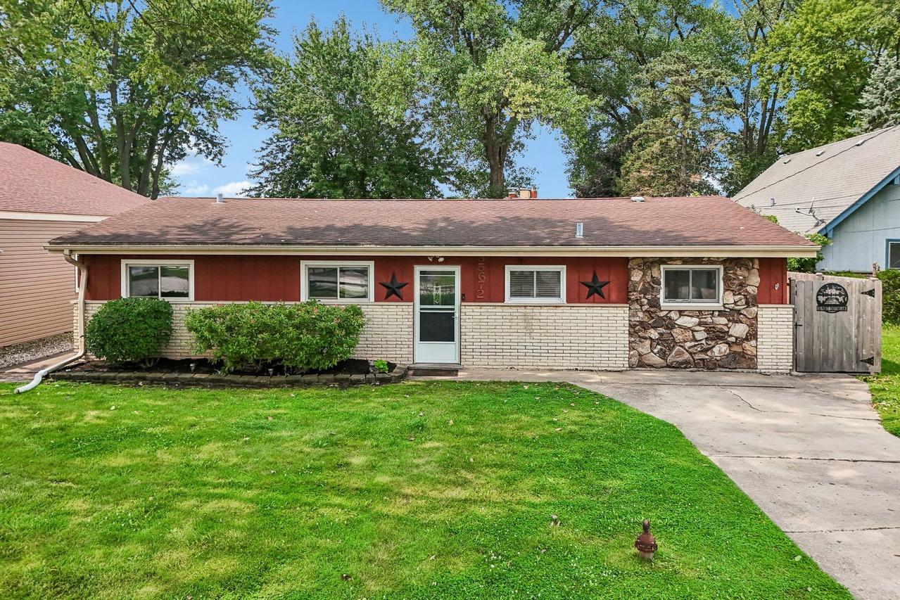 35672 N Sheridan Dr., Fox Lake, IL 60020