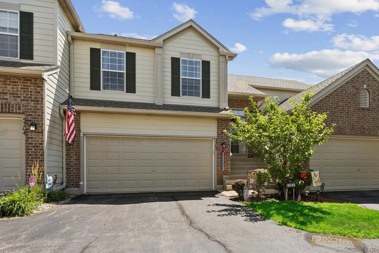 5302 Cobblers Crossing, Mchenry, IL 60050