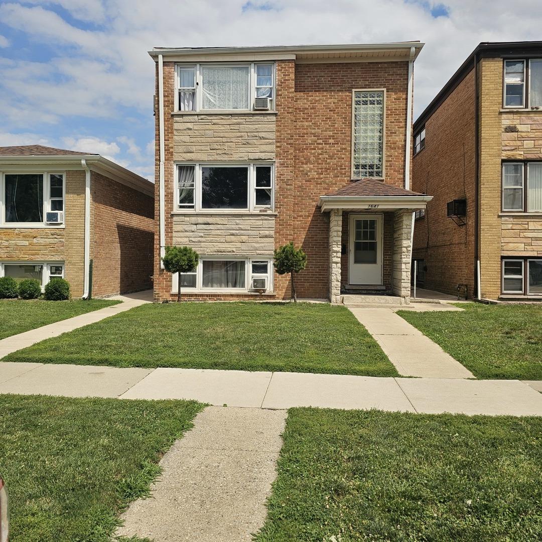 1641 N 44th Ave., Stone Park, IL 60165