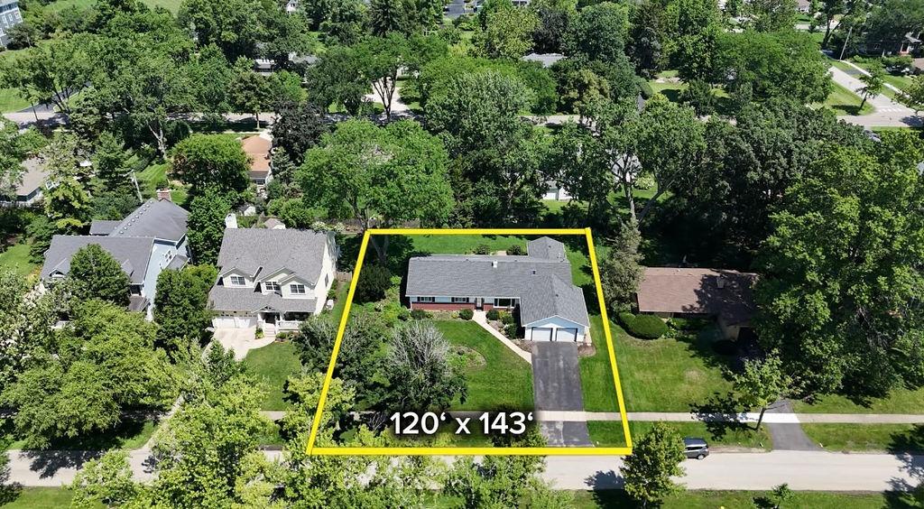 325 E Hawthorne Blvd., Wheaton, IL 60187
