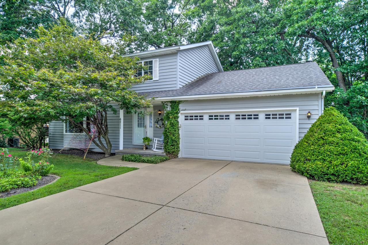 6211 N Teal Wood Cir., Peoria, IL 61615