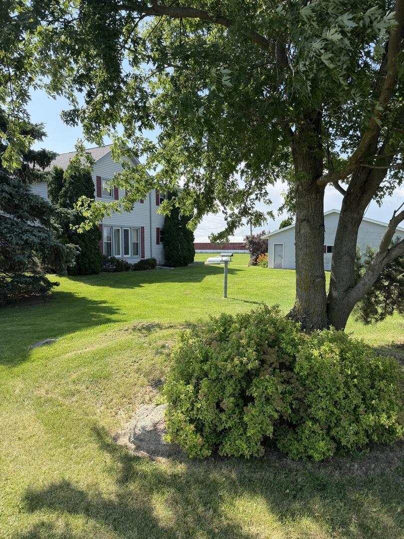15251 W Coffman Rd., Forreston, IL 61030