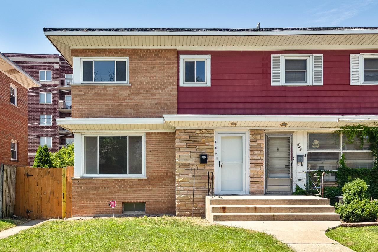 446 Oak St., Des Plaines, IL 60016