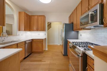 88 Fulbright Ln., Schaumburg, IL 60194