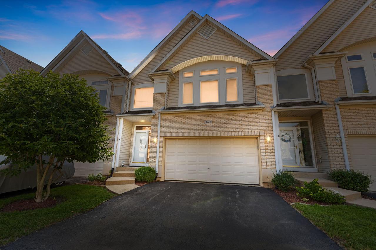 363 Aaron Ln., Bolingbrook, IL 60440