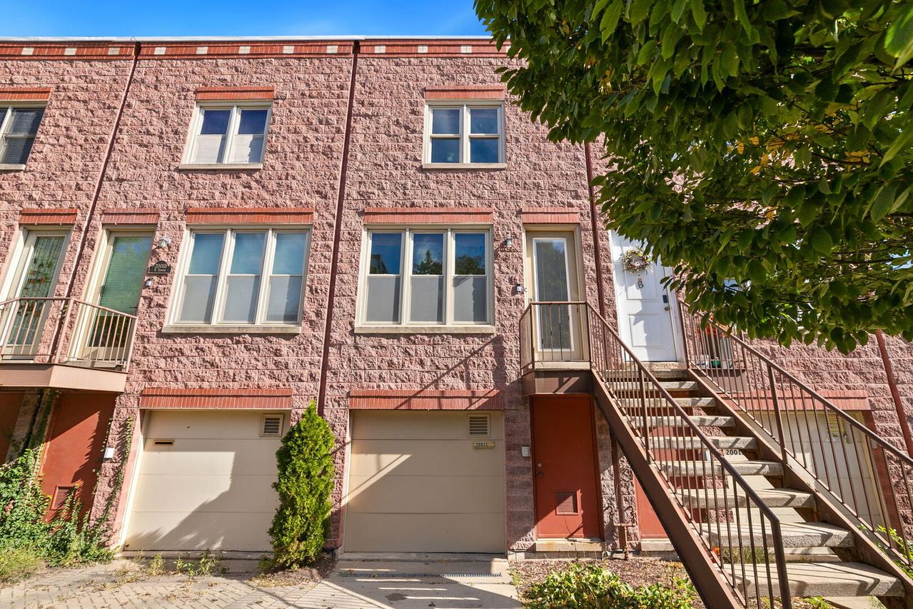 2001 N Honore St. #C, Chicago, IL 60614