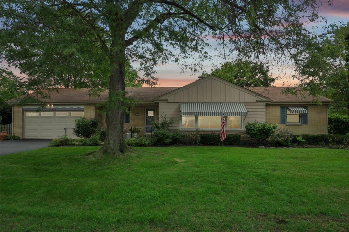 2324 Sumac Cir., Glenview, IL 60025