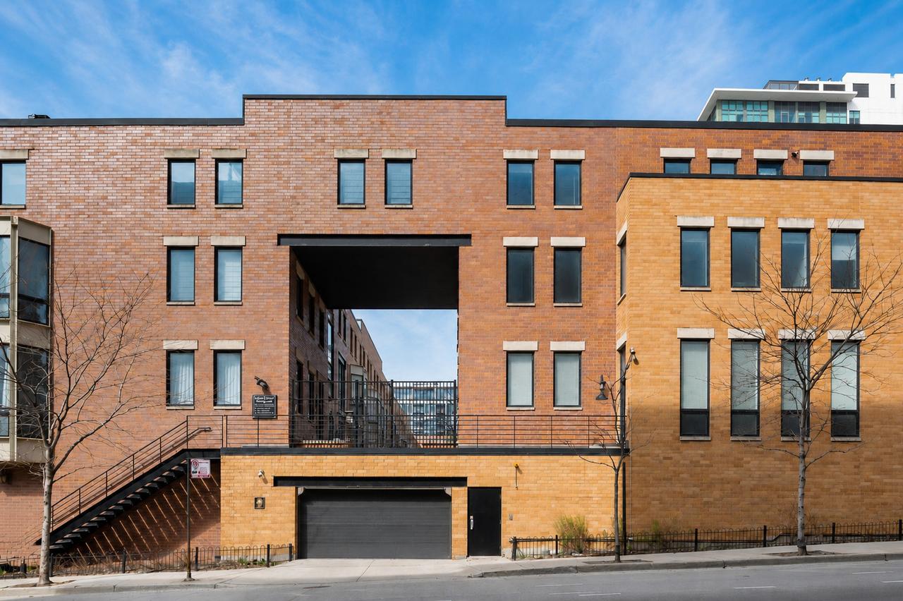310 N Des Plaines St. #A, Chicago, IL 60661