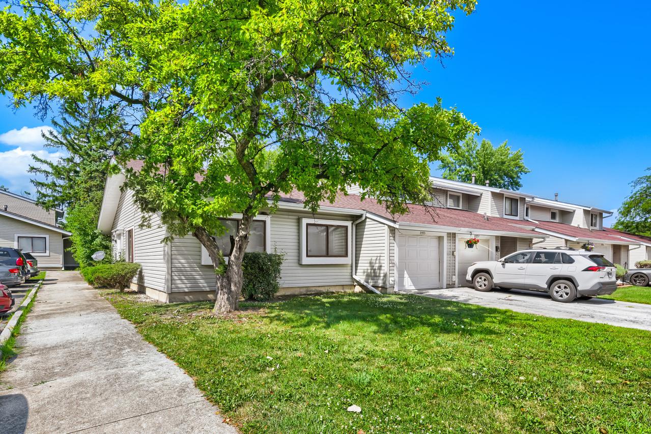 2271 Windsor Ln., Country Club Hills, IL 60478
