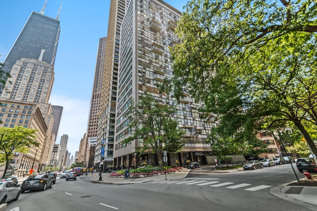 1000 N Lake Shore Dr. #1909, Chicago, IL 60611