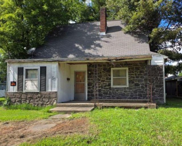 212 W Mchaney St., Harrisburg, IL 62946