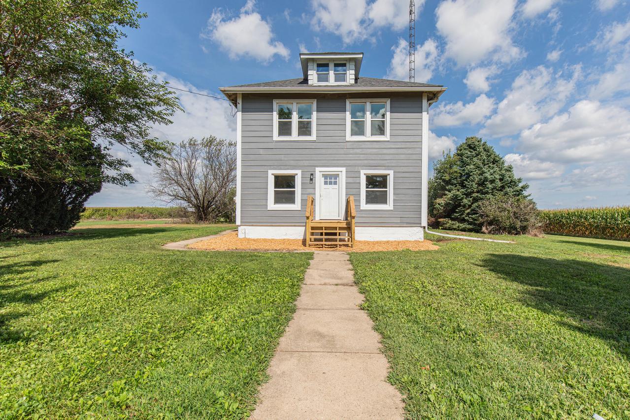 30831 2400 North Ave., Lamoille, IL 61330
