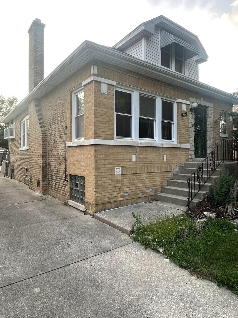 812 S 21st Ave., Maywood, IL 60153