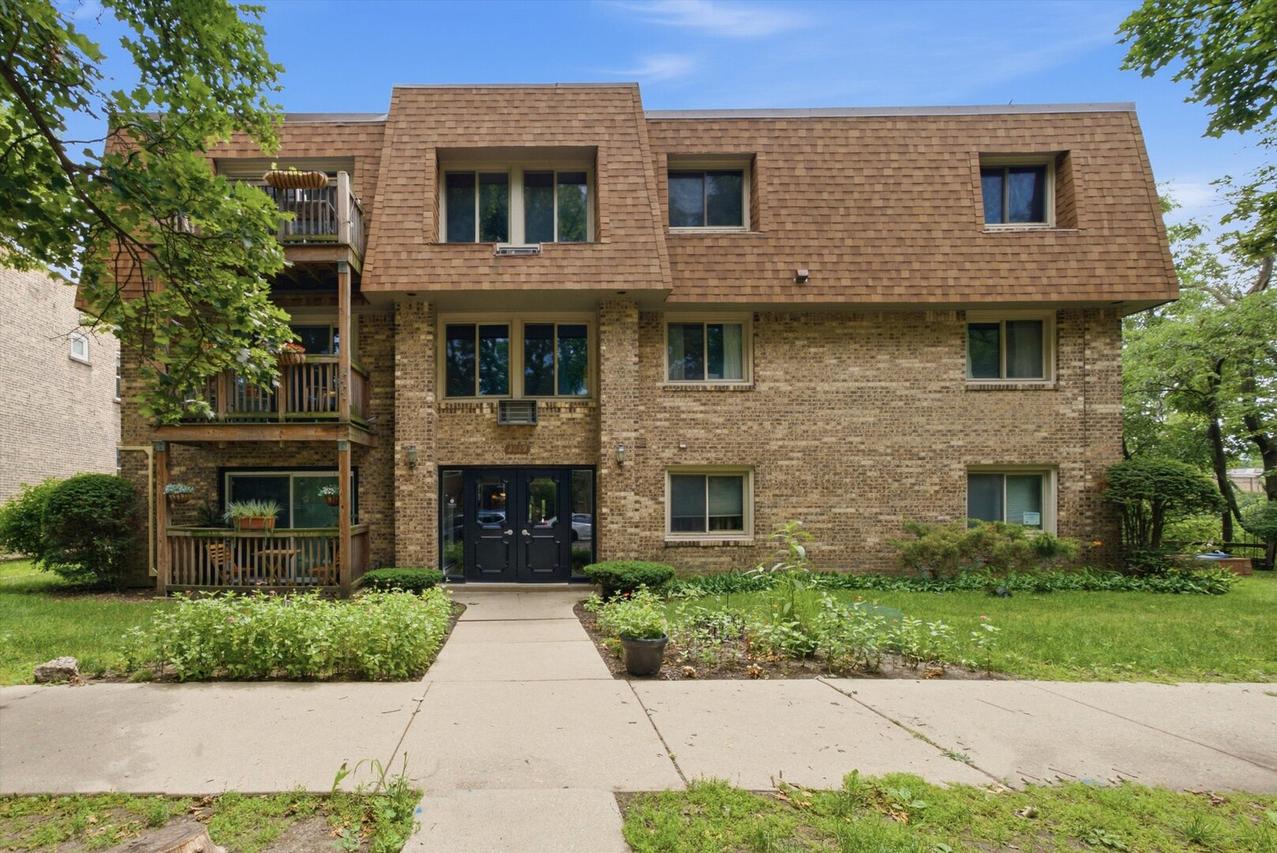 2619 W Agatite Ave. #3H, Chicago, IL 60625