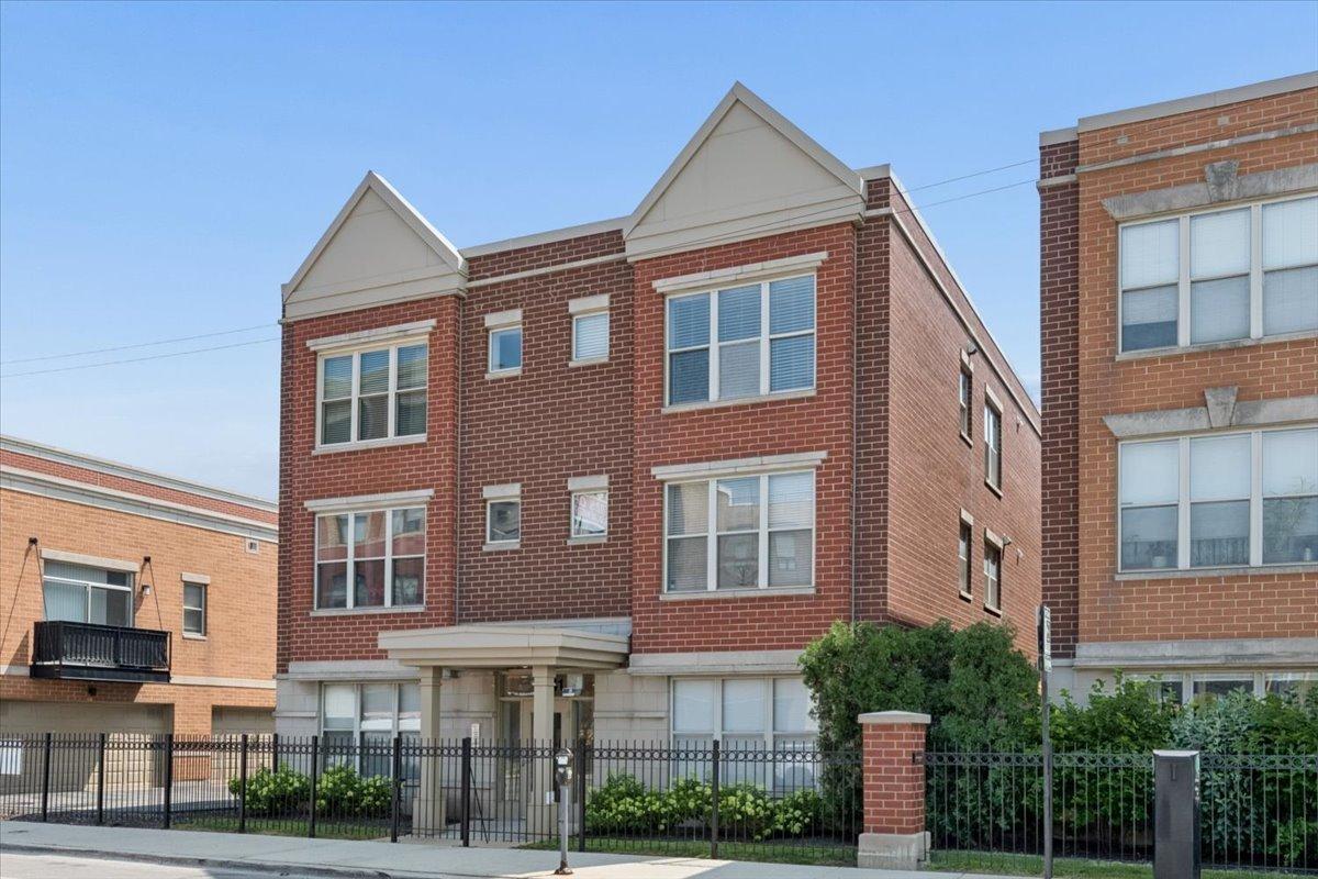 1341 N Halsted St. #3N, Chicago, IL 60642
