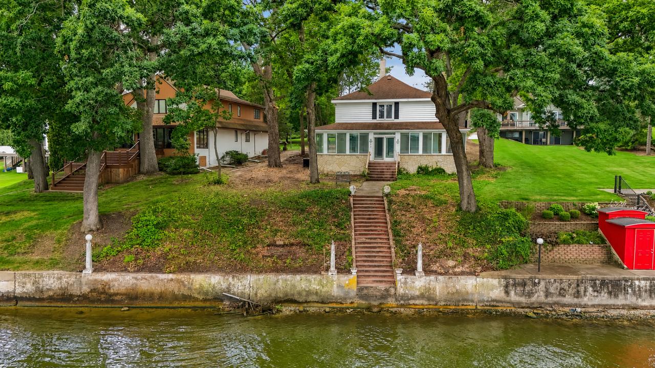1308 Old Bay Rd., Johnsburg, IL 60051