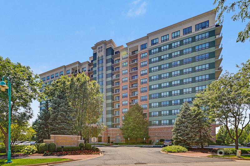 6420 Double Eagle Dr. #905, Woodridge, IL 60517