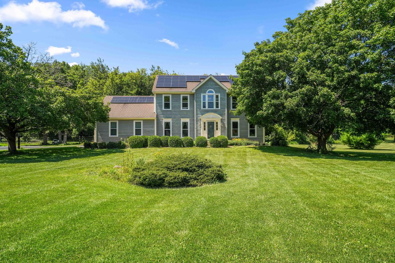5N512 Buckskin Tr., St. Charles, IL 60175