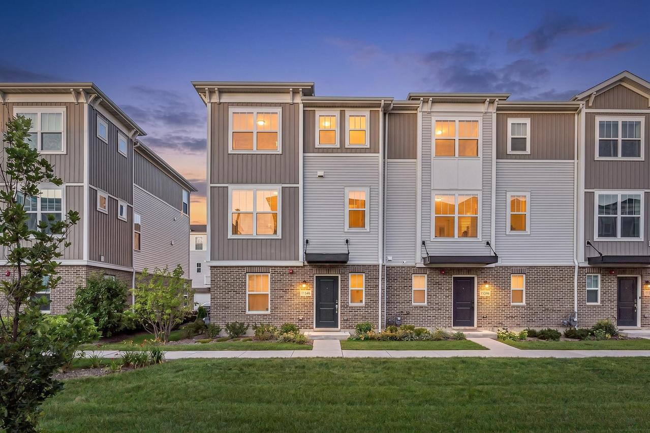 1546 Slade Way, Des Plaines, IL 60018