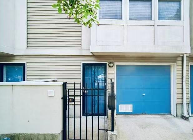 1009 E 61st St., Chicago, IL 60637