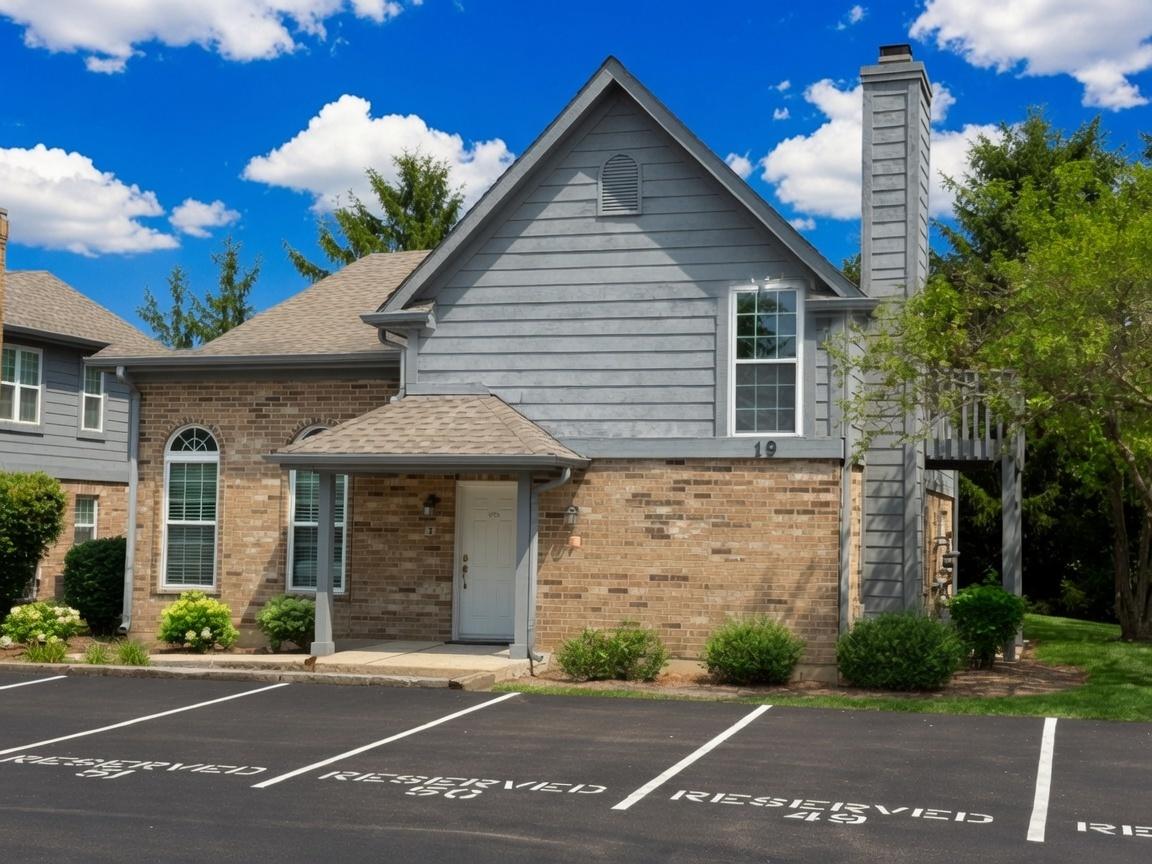 19 Foxcroft Rd. #103, Naperville, IL 60565