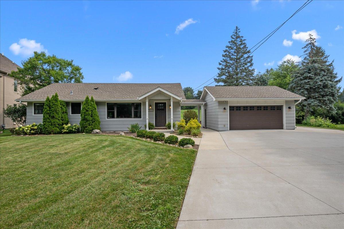 27W116 48th St., Naperville, IL 60563