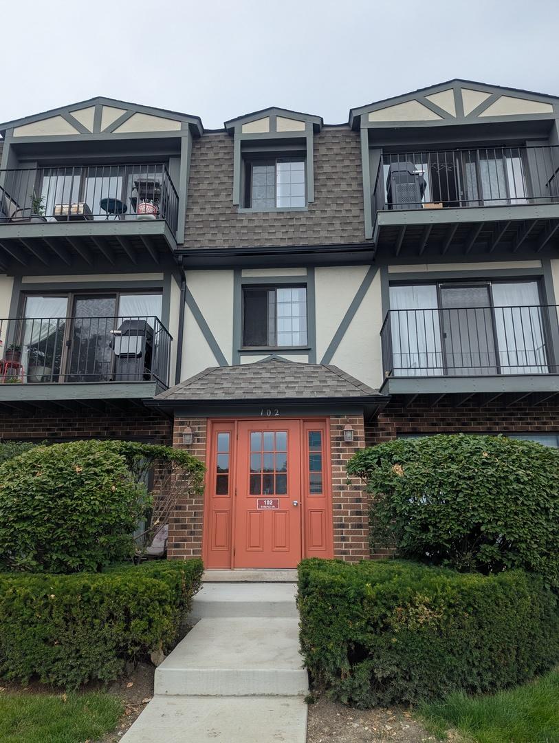 102 Steeple Dr. #F, Buffalo Grove, IL 60089