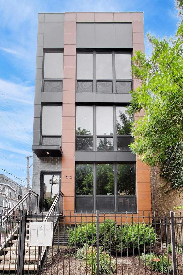 1012 N Paulina St. #2, Chicago, IL 60622