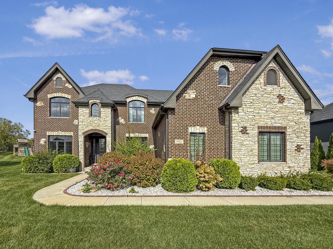 8884 Port Washington Dr., Frankfort, IL 60423