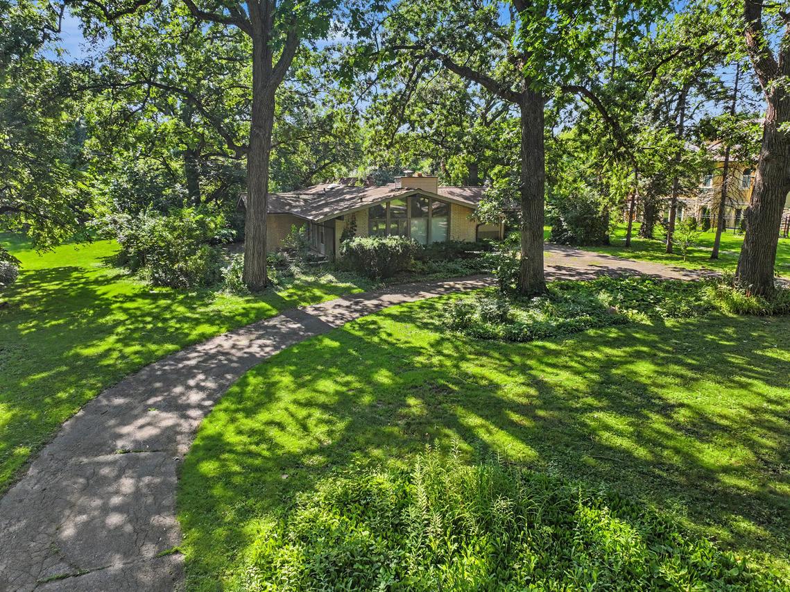 3001 S Brockway St., Rolling Meadows, IL 60008