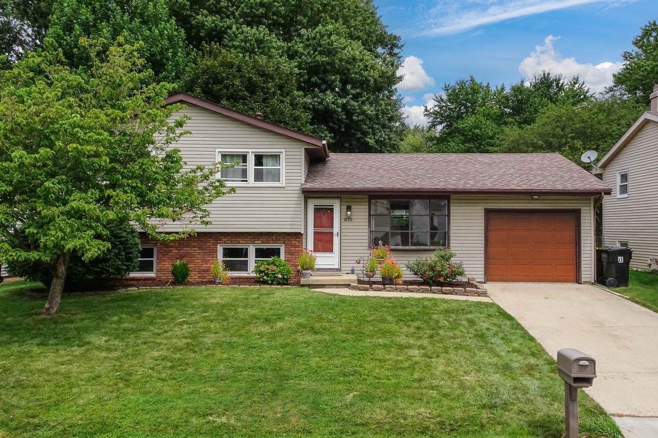 1820 Johnson Dr., Normal, IL 61761