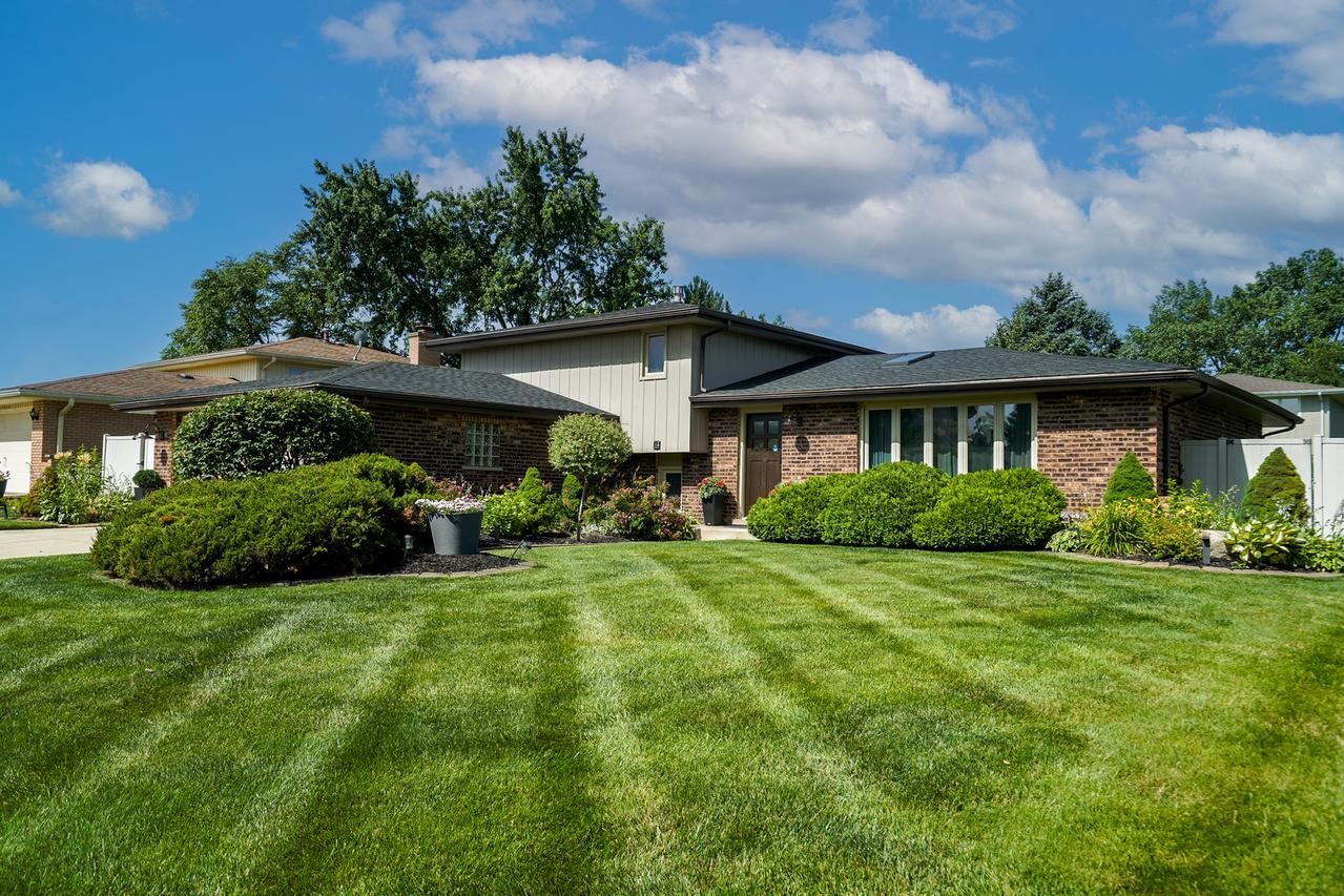 13940 Charleston Dr., Orland Park, IL 60462